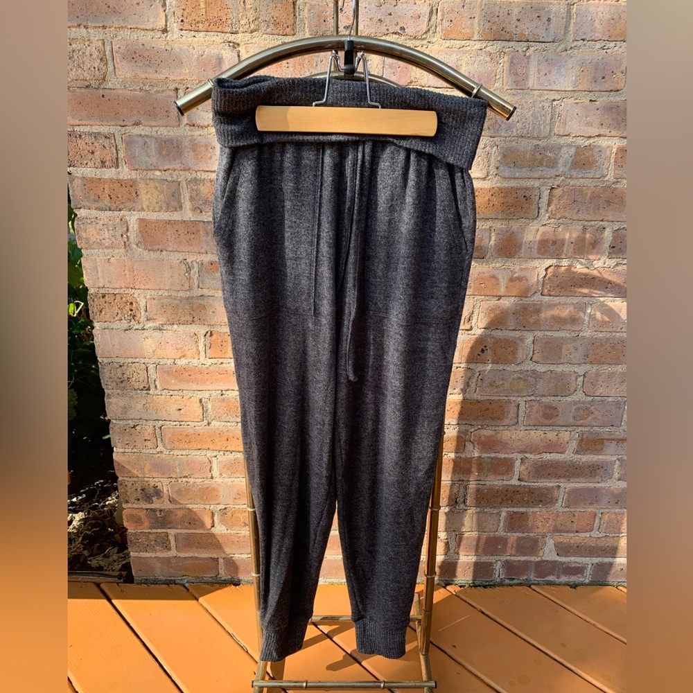 NWT Aerie Grey Heather Joggers, size Small